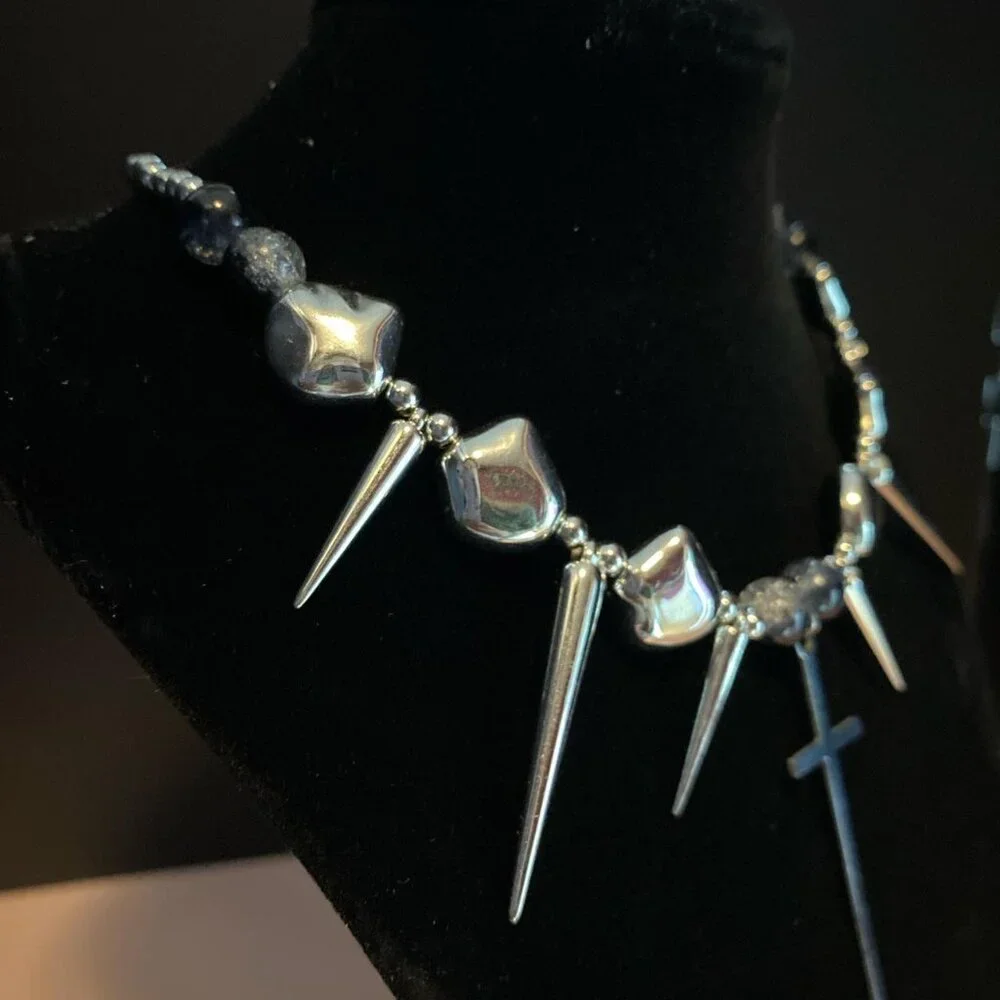 NECKLACE - Picture 3 of 5